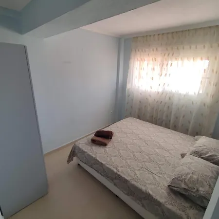 Seaview Apartment *